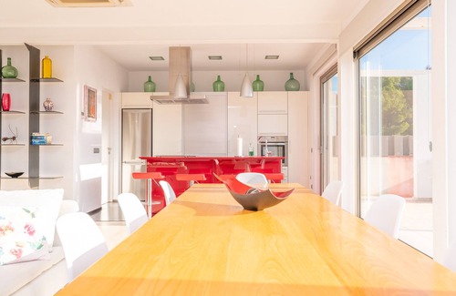 Urbanizacion Mont Ferrutx Villa | VILLA MONTFARRUTX - Moderna villa con piscina privada y Wifi gratis