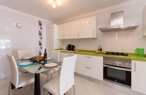 Armenime Villa | Villa Moradites C. Lovely 2 Bedroom Villa. Communal Pool. Adeje.