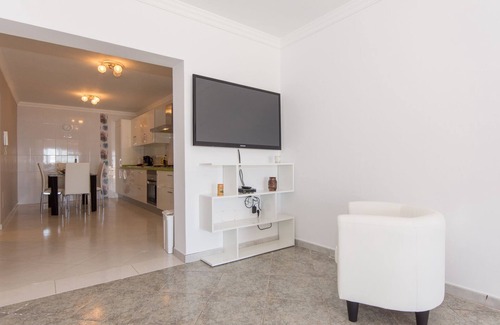 Armenime Villa | Villa Moradites C. Lovely 2 Bedroom Villa. Communal Pool. Adeje.