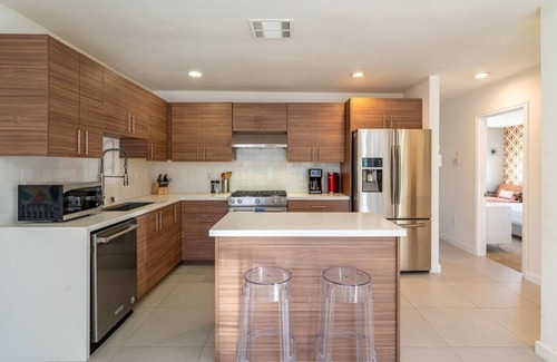 Vista Norte Cabina | Villa Mosaic | Vibrant Palm Springs Retreat