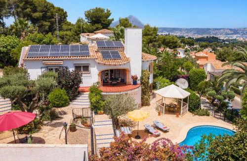 El Tosalet Villa | Villa Murales by Villa Plus