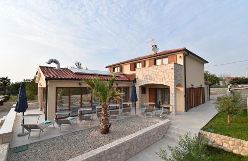 Brzac Villa | Villa Muskatel KRK -with heated covered pool