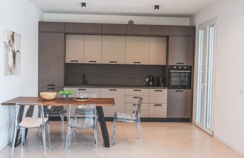 Pacengo Villa | Villa 'My Lagozise' con piscina privada, Wi-Fi y aire acondicionado