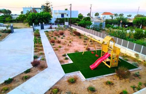 Mourteri Casa | Villa Myrtia Mourteri just steps from the beach