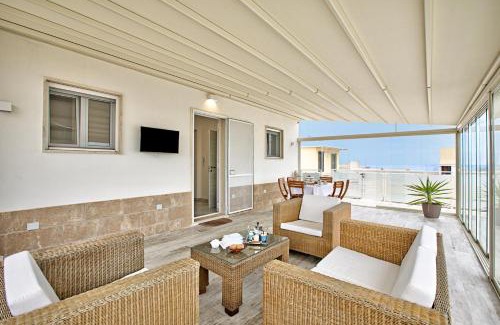 Torre Rinalda Casa | Villa Na' Lu' With Sea View Apartments