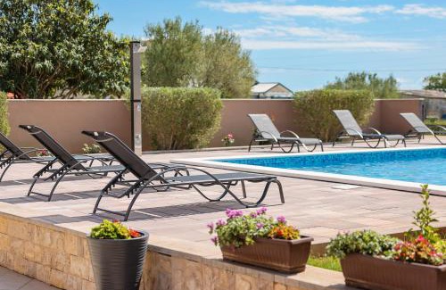 Sukosan Villa | Villa Nada for 10 people with pool & integrated whirlpool