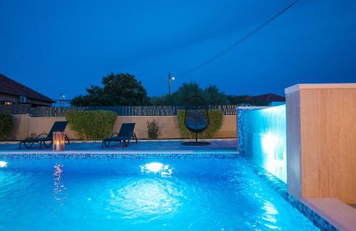 Sukosan Villa | Villa Nada for 10 people with pool & integrated whirlpool