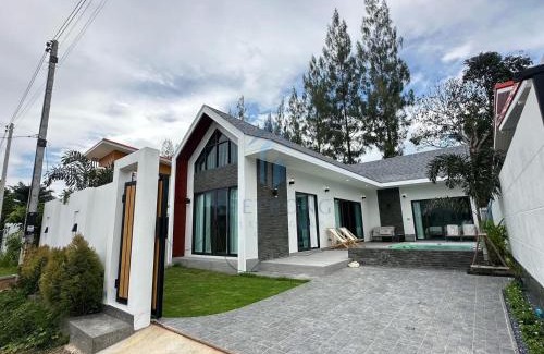 Krabi Villa | Villa Nataly LUXURY hotel House in Ao Nang Krabi private pool jacuzzi Palm free kitchen