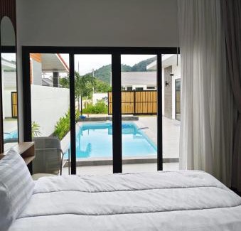 Krabi Villa | Villa Nataly LUXURY hotel House in Ao Nang Krabi private pool jacuzzi Palm free kitchen