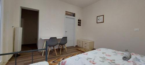 Pogradec Casa | Villa Nathanael Cozy Rooms with Balcony