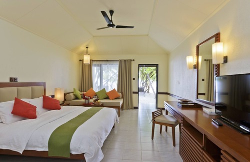 Lankanfinolhu Complejo | Villa Nautica Paradise Island Resort