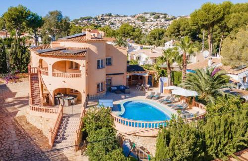 Moravit Villa | Villa Navacerrada by Villa Plus