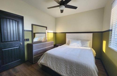 Riverside Casa | Villa near downtown Riverside