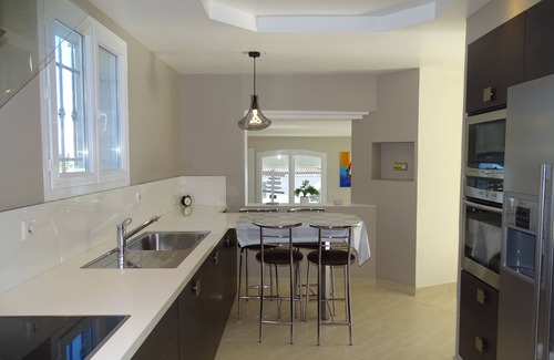 Antheor Casa | Villa near the beach for 8-9 people, air con, pool, secure private estate