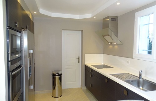 Antheor Casa | Villa near the beach for 8-9 people, air con, pool, secure private estate