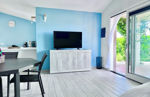 Valledoria Villa | Villa de 2 dormitorios, piscina privada, internet WI-FI, cerca de la playa y tiendas.