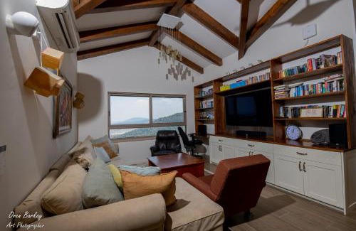 Galil Tachton Villa | Villa Netofa (Kosher)