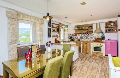 Biokovsko Selo Casa | Villa Nicole - heated pool, whirlpool, playground, gym, bikes