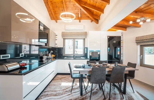 Fanai Villa | Villa 'Nikolaos 2' con vistas al mar, Wi-Fi y aire acondicionado