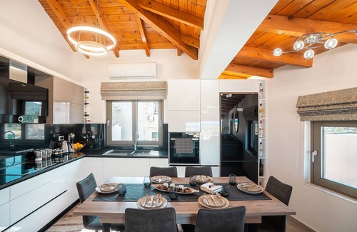 Fanai Villa | Villa 'Nikolaos 2' con vistas al mar, Wi-Fi y aire acondicionado