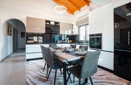 Fanai Villa | Villa 'Nikolaos 2' con vistas al mar, Wi-Fi y aire acondicionado