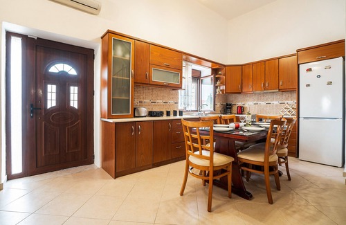 Fanai Villa | Villa 'Nikolaos' con vistas al mar, Wi-Fi y aire acondicionado