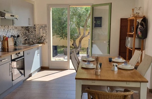 Caremeau Casa | Villa - Nimes - 4/6pers - jacuzzi - 2 terraces - WIFI