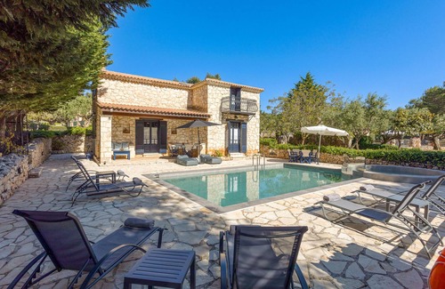 Agia Marina Villa | Villa Niovi Aresti con piscina privada