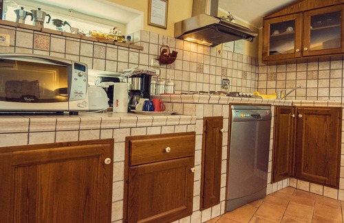Perugia Apartamento | Villa Nuba, residencia Bonfigli, sala de SPA, wifi, chimenea, piscina ecológica, a 5 minutos del centro