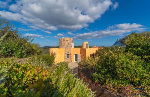Costa Dorata Villa | Villa Nuraghe - By Searly