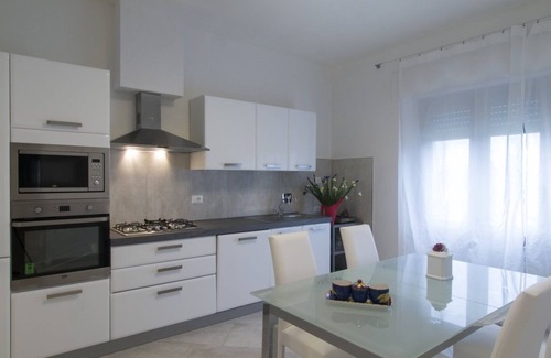 Forte dei Marmi Villa | villa oasis piscina y parque