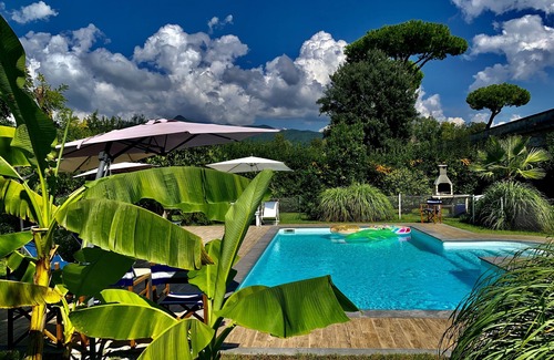 Forte dei Marmi Villa | villa oasis piscina y parque