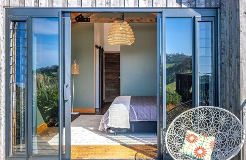 Onetangi Cabina | Villa Obsidian by Waiheke Pure