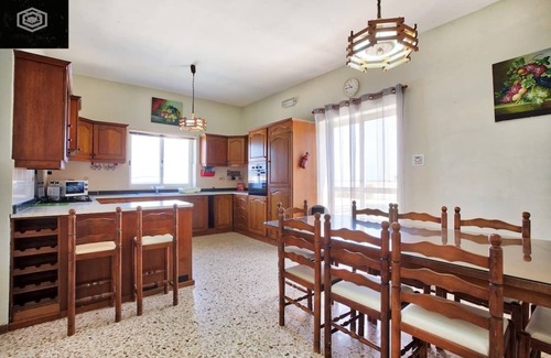 Santa Maria Estate Villa | Villa con fantásticas vistas al mar 4 dormitorios Aire acondicionado Sueño 9/11 personas