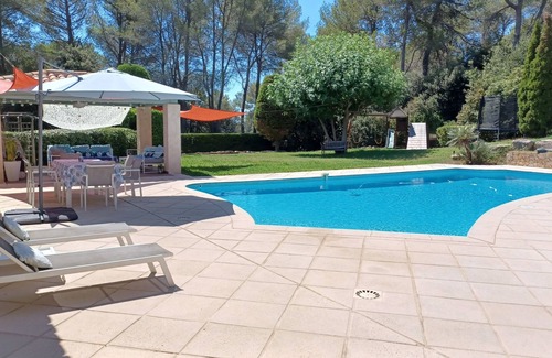 Valbonne Villa | Villa de 110m² con jardín y piscina en la subdivisión tranquila