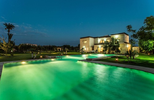 Ghmate Villa | Villa de 6500m² con una gran piscina de 20 minutos de Marrakech, carretera de Ourika