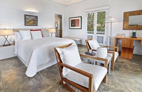 Playa Sardinas I Cama Y Desayuno | Villa offers a private balcony with picturesque views of stunning seascape areas