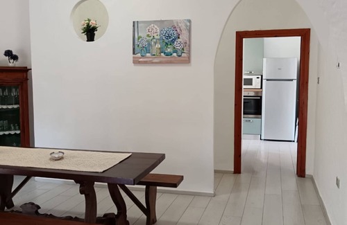 Eden Beach Villa | Villa Oleandro. Villa con jardín a 30 metros del mar.