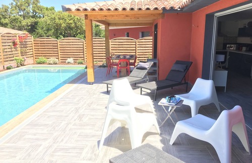 Sainte-Lucie-de-Porto-Vecchio Villa | ViLLA OLIVIER, 4/6 personas, piscina privada, playa Pinarello a 300m, PRM