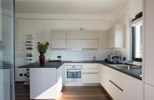 Blevio Apartamento | Villa Olivo - by MyHomeInComo