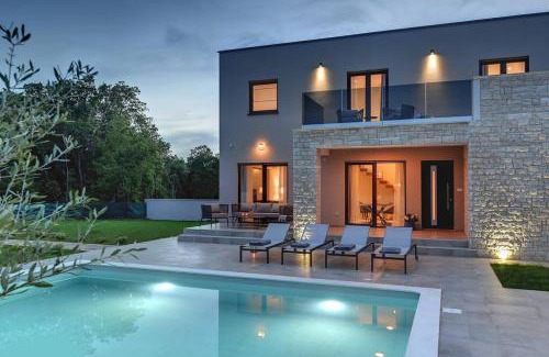 Loborika Villa | Villa Omnia by Istrialux