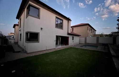 Meyersdal Villa | Villa on Dirk Smit Crescent