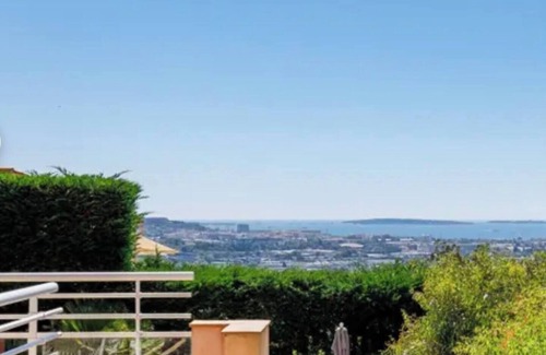 Mandelieu-La-Napoule Casa | Villa on the hills of Mandelieu with sea view and swimming pool