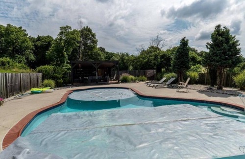 Sassamansville Casa | Villa on the hill with heated salt water indoor pool