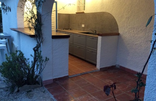 Tarraula Villa | Villa en terreno arbolado, zona tranquila, piscina 9x4, a 7 min de la playa