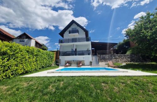 Kraljevec Sesvetski Villa | Villa Otto - Private Pool & Garden