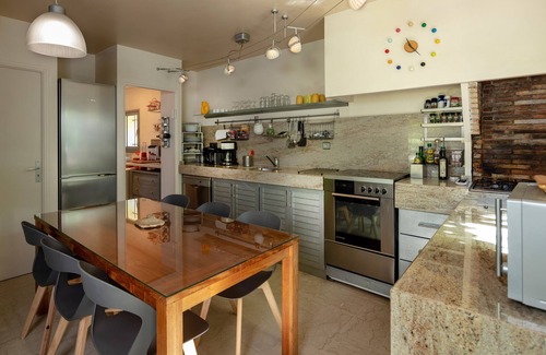 Carpentras Villa | Villa en parque arbolado de 4500 m2. Piscina climatizada. ProcheVentoux.