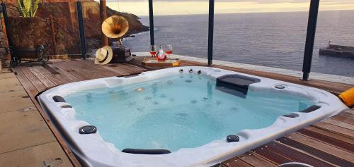Prazeres Casa | Villa Palace Fernandes with Jacuzzi