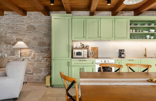 Prkacini Villa | Villa Paladnjaki: villa de lujo con piscina privada, desayuno diario incluido y degustaciones exclusivas de comida, vino y aceite de oliva de Istria