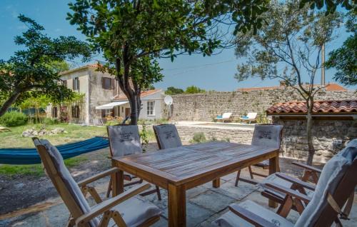 Mali Losinj Villa | Villa Palazzo Limone with pool by Villas Guide